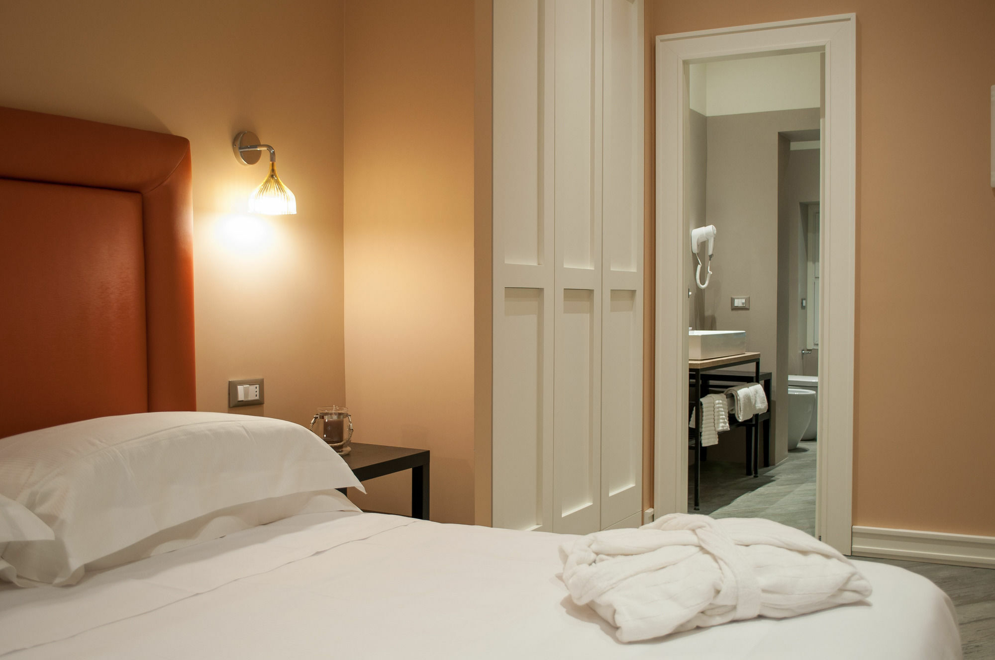 My Trevi Charming & Luxury Rooms Ρώμη Εξωτερικό φωτογραφία